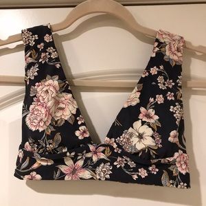 Billabong Black Floral Bikini Top (Sz S)